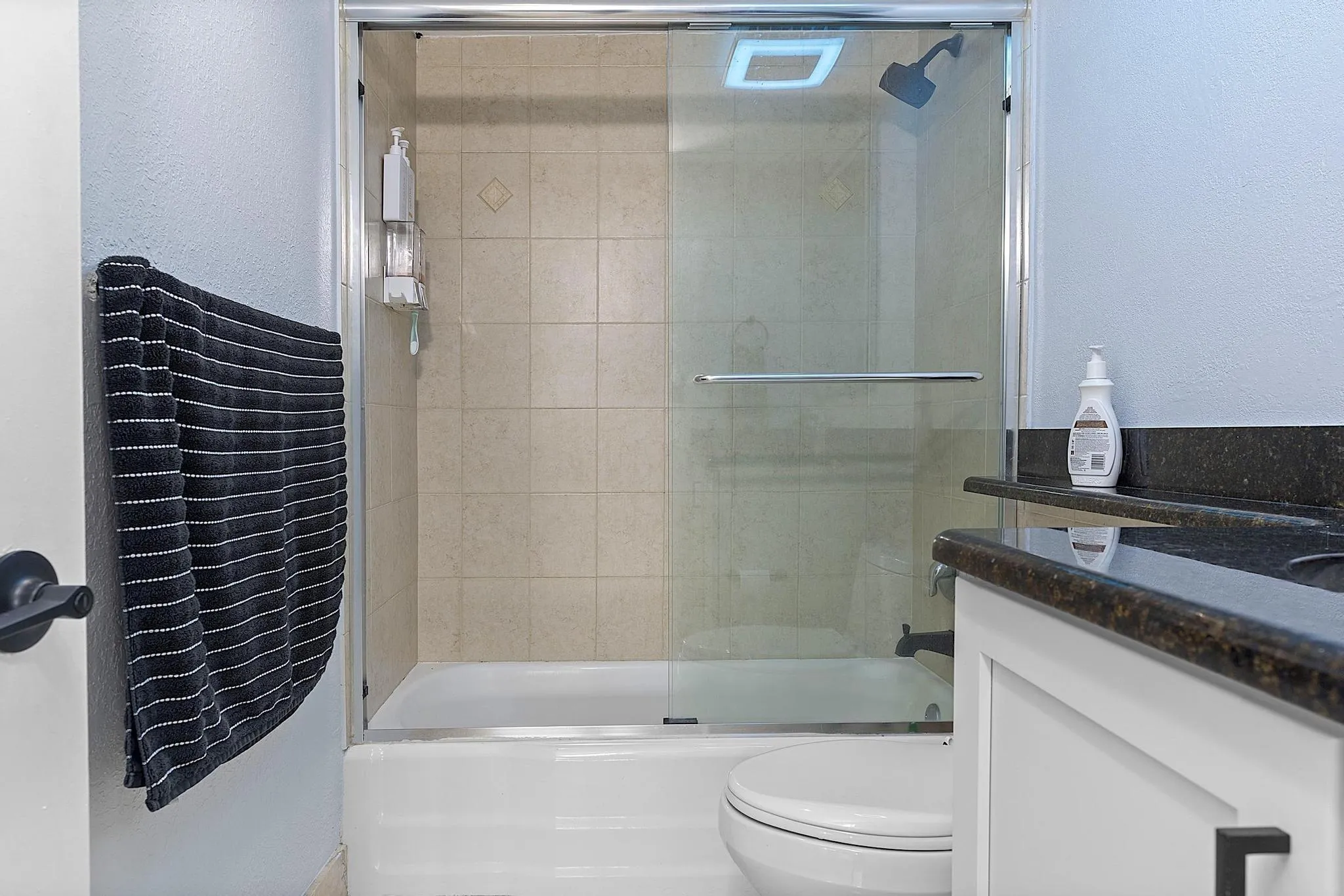 2900 NE 30th St - # 8J - 138