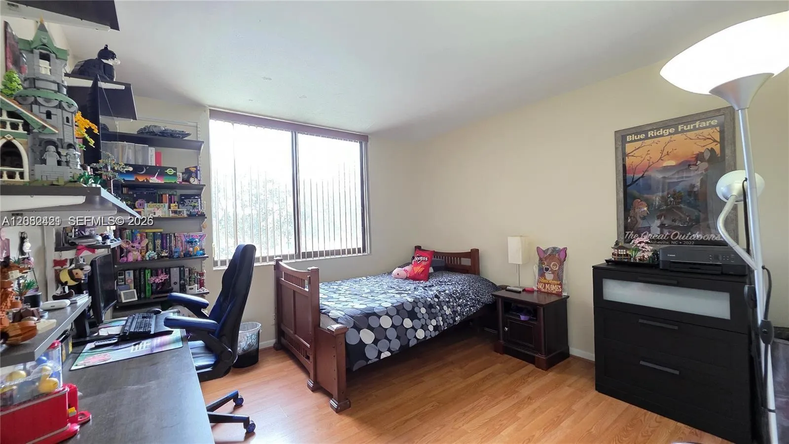 Photo 18