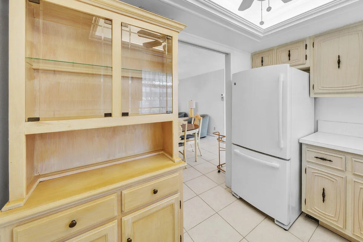 9 Kitchen (4)