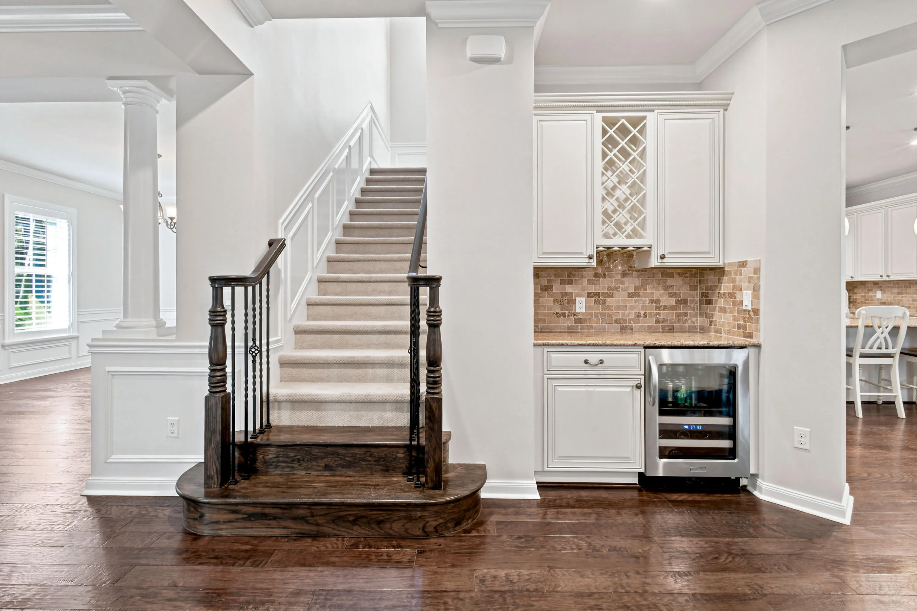 Bar/Stairway