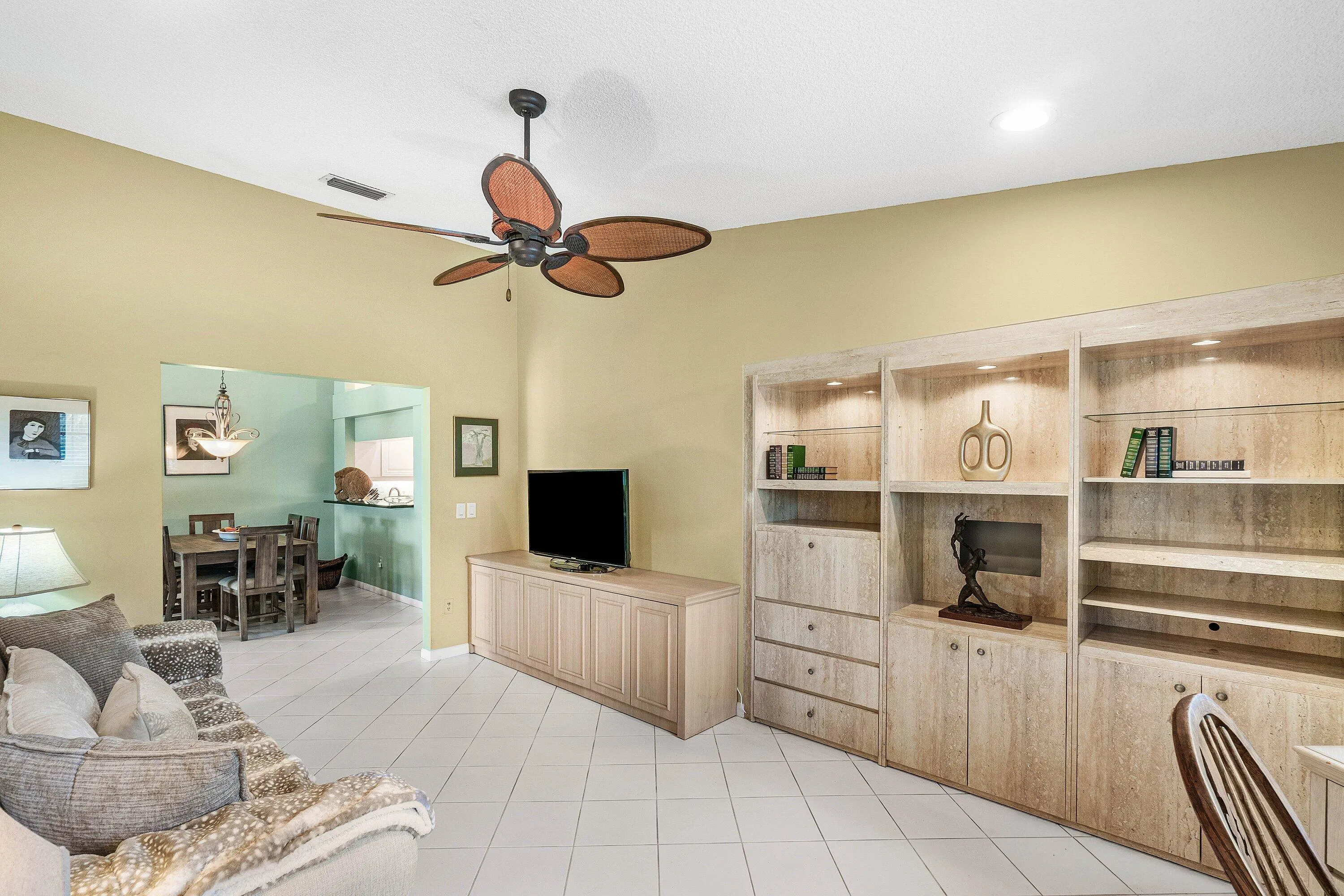 Wall Unit Can Be a Closet