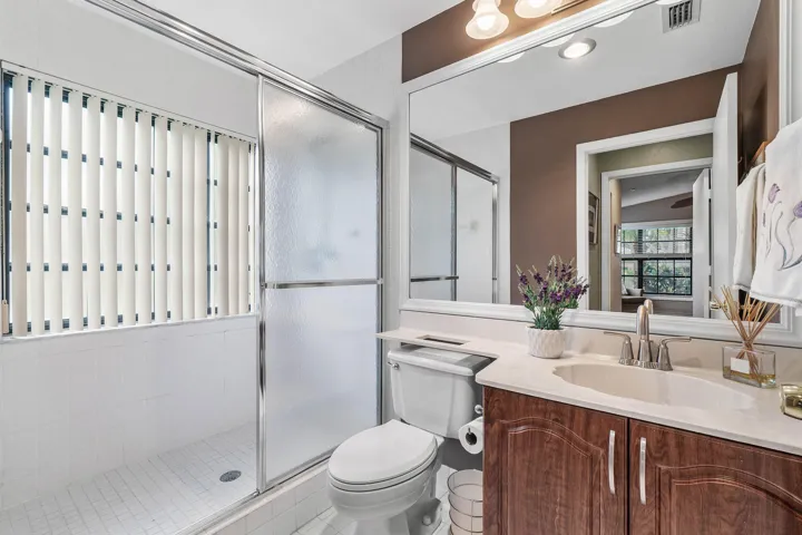 2nd Bathroom