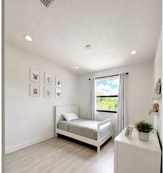 1st room