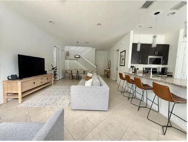 Living room 5