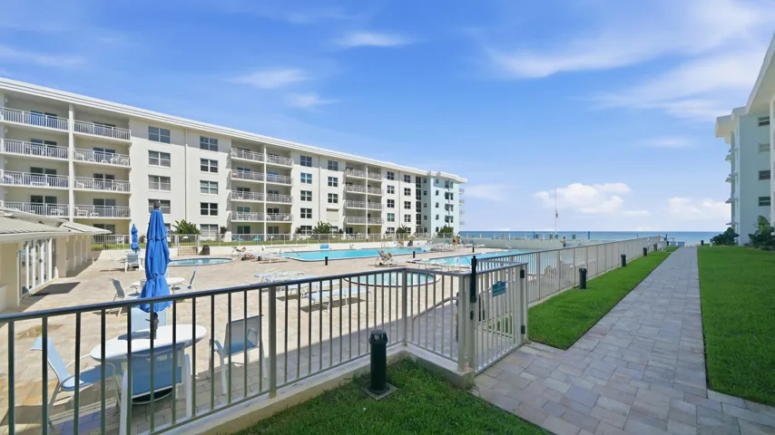 4151 S Atlantic Ave-41
