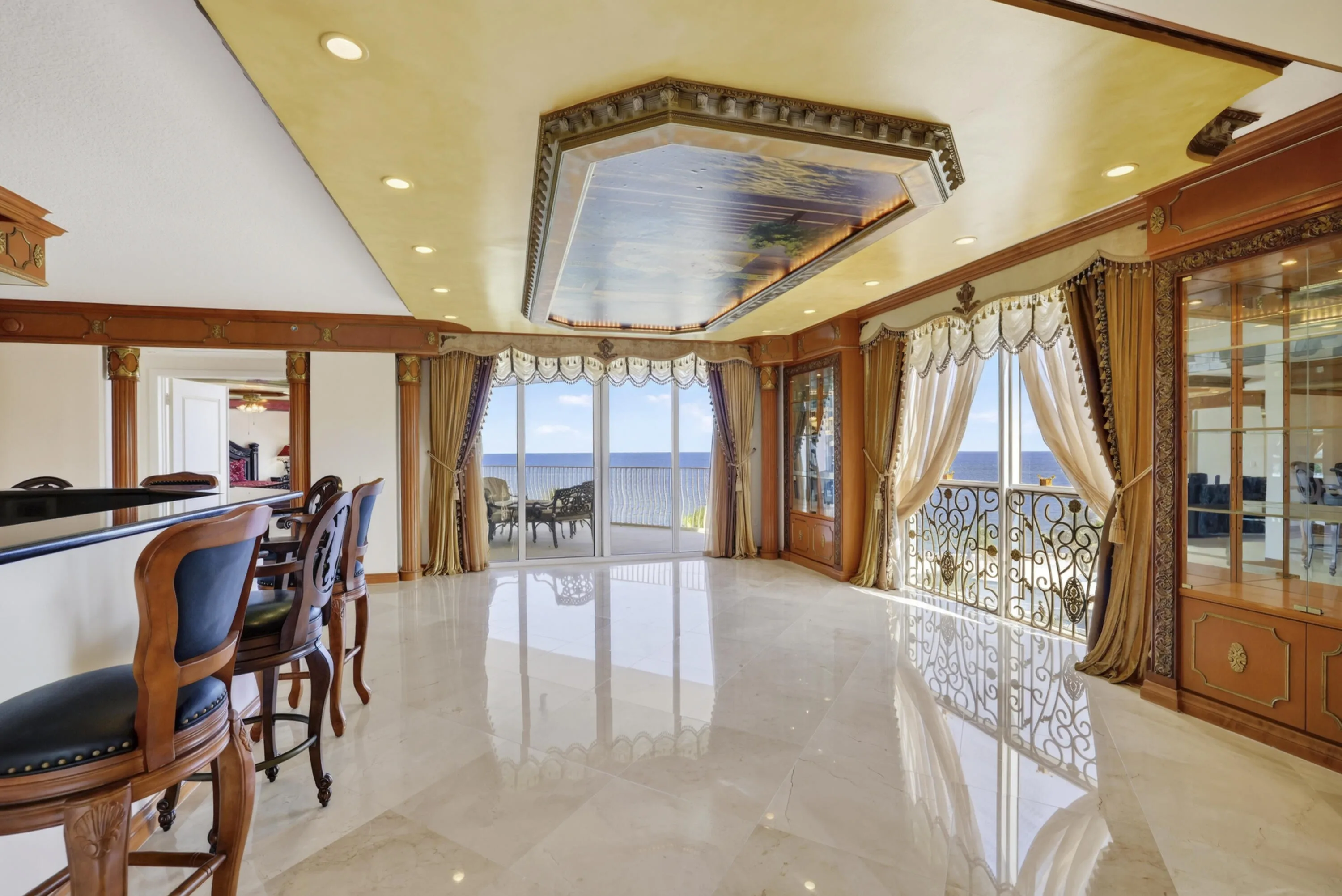 Bar and living room