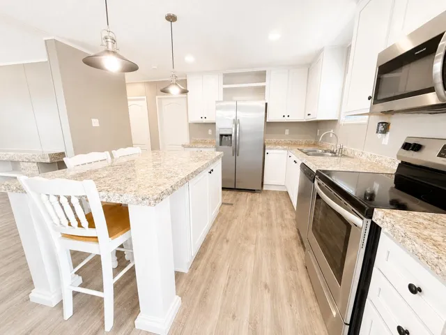 Bright Modern Farmhouse Kitchen(1)​​‌​​​​‌​​‌‌​‌‌​​​‌‌​‌​‌​‌​​​‌​​ (1)