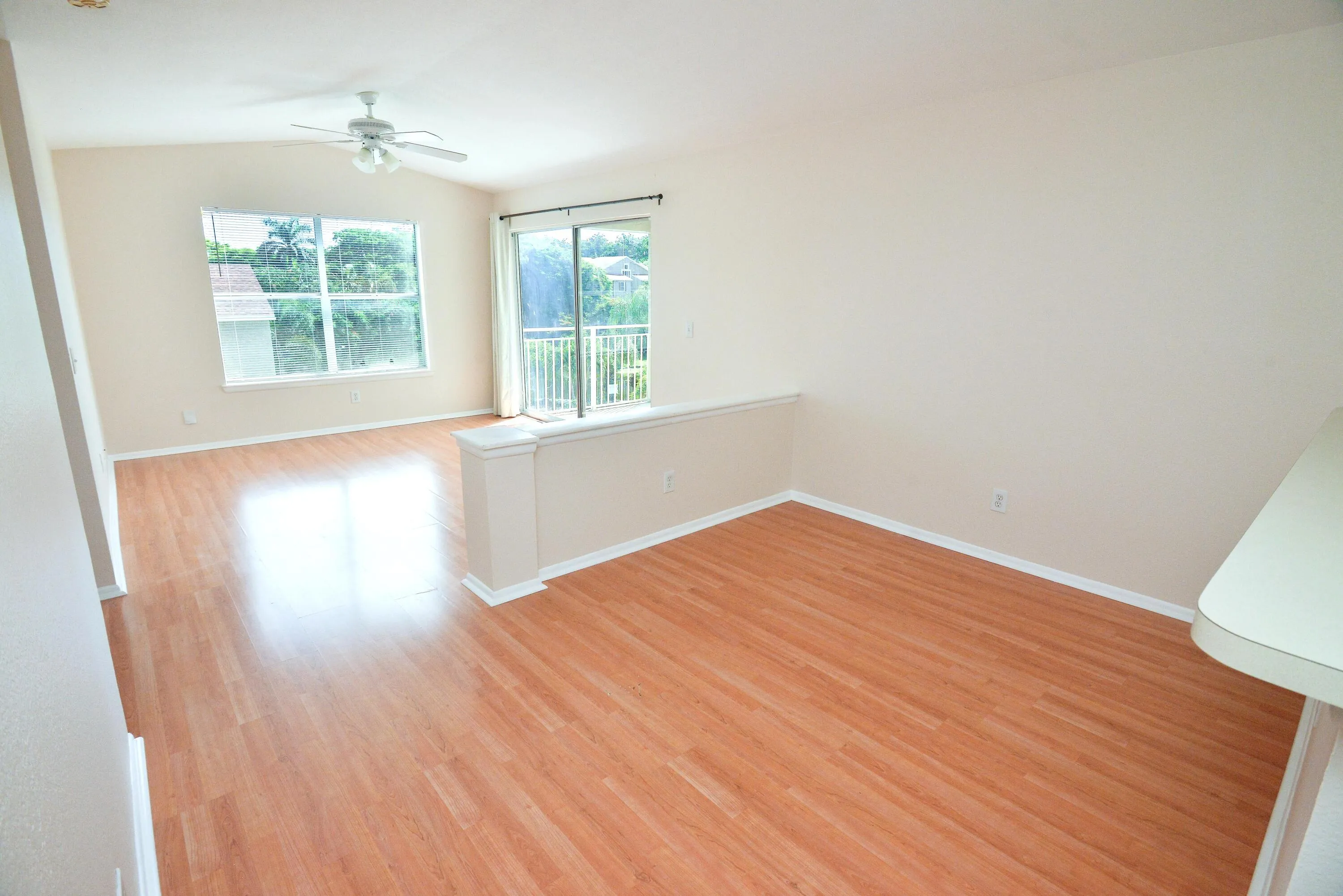 12-diningroom
