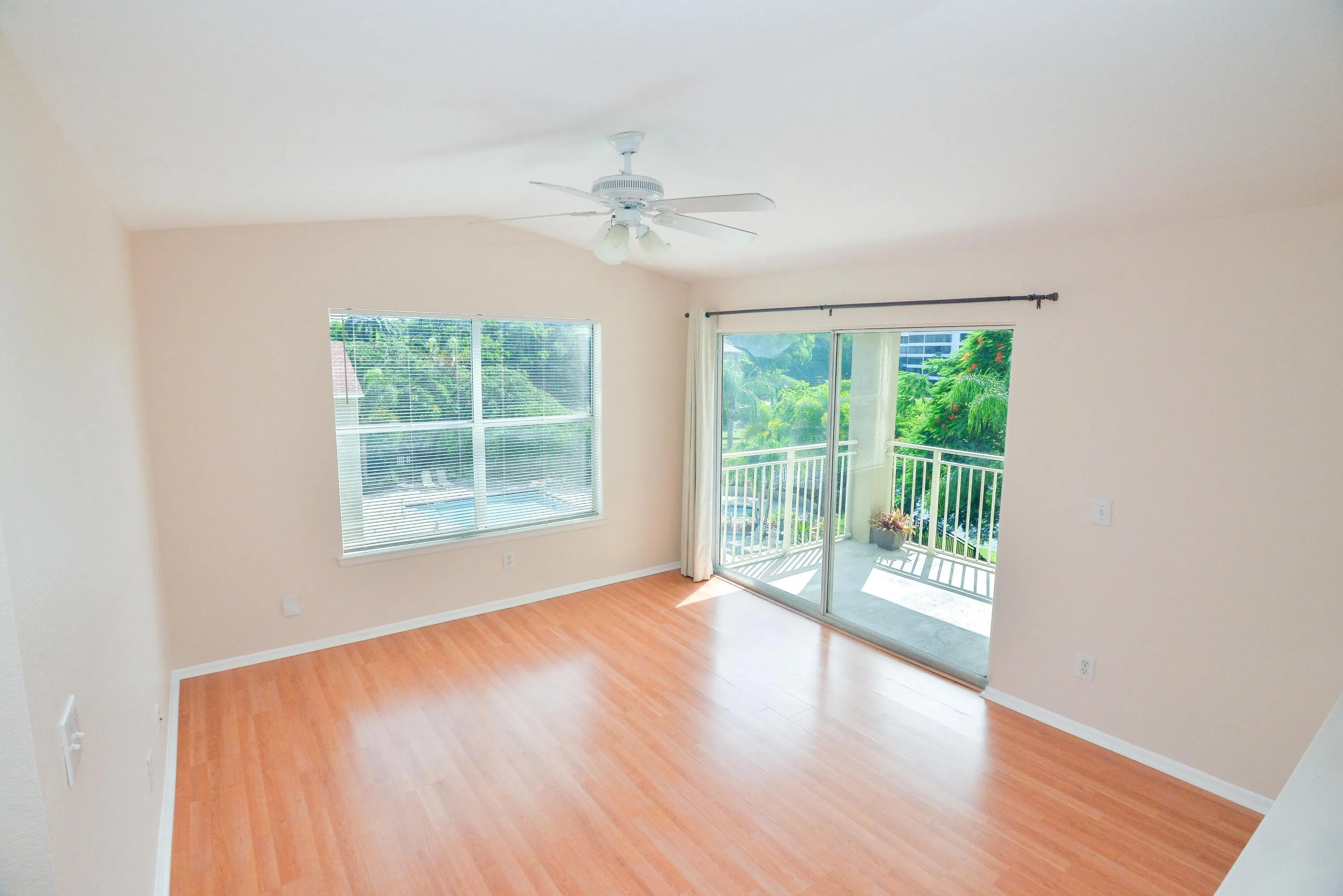 17-livingroom