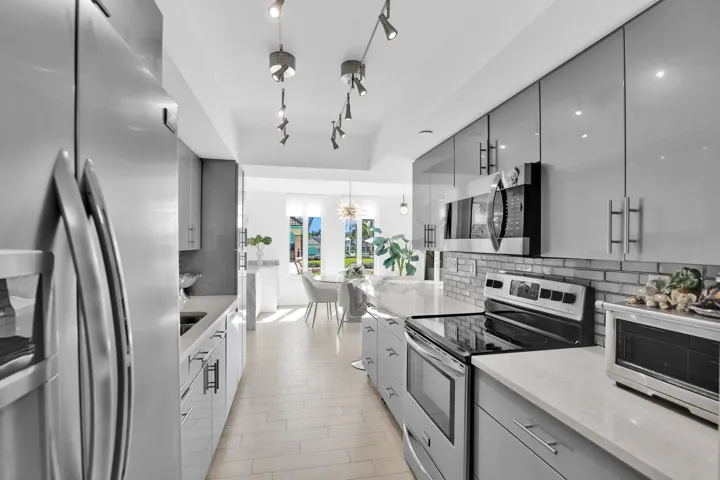 Mizner Court, 120 SE Fifth Ave, 235, Boc
