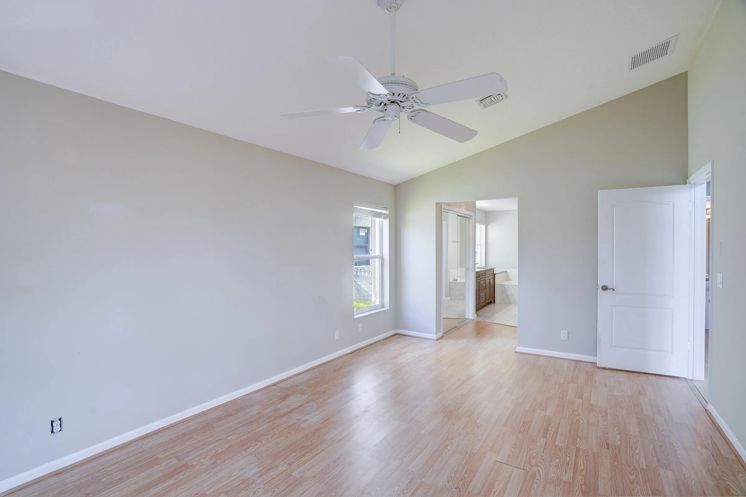 1117AvondaleCt-30
