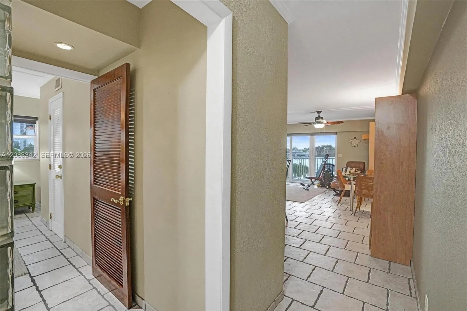 Waterfront views the moment you enter