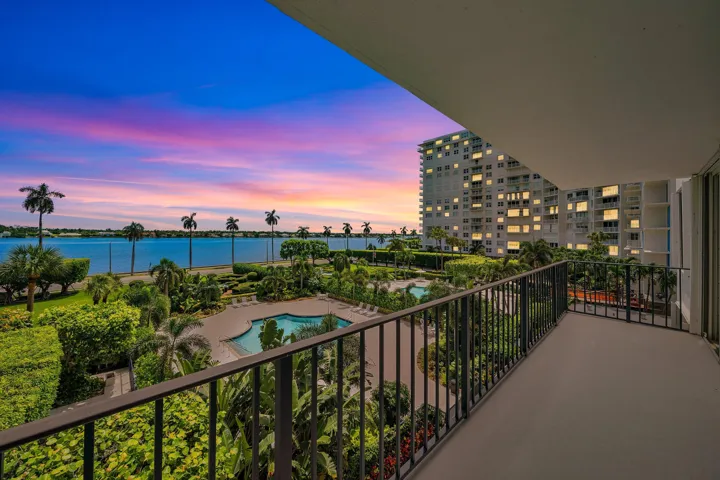 029-1701SouthFlaglerDrive-408-WestPalmBe