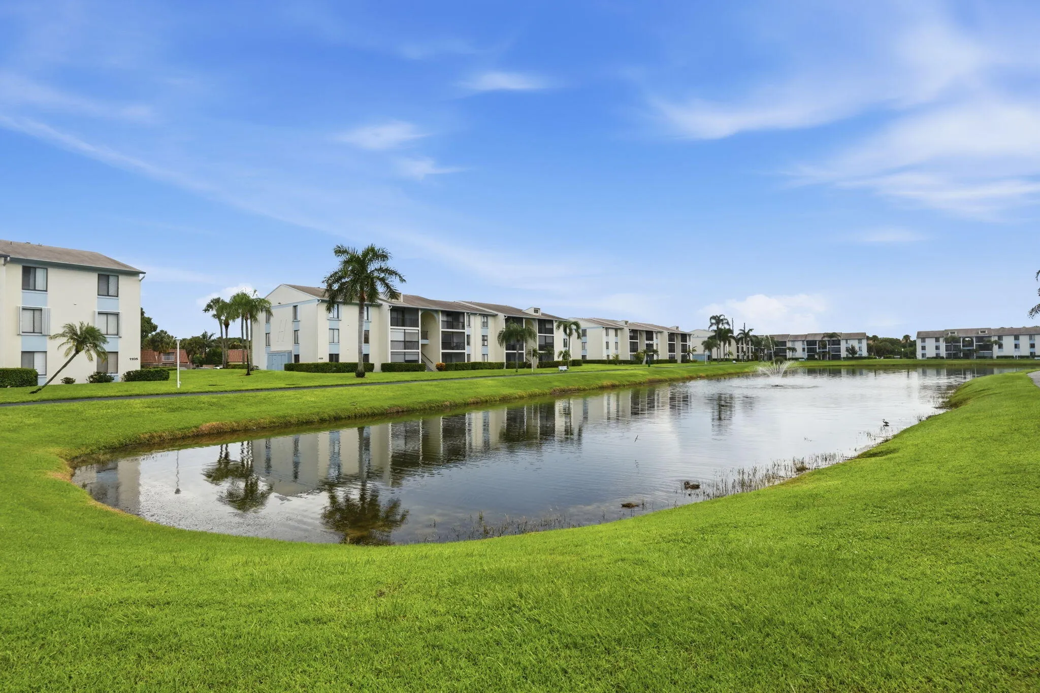 36-web-or-mls-1104_Green_Pine_Boulevard_