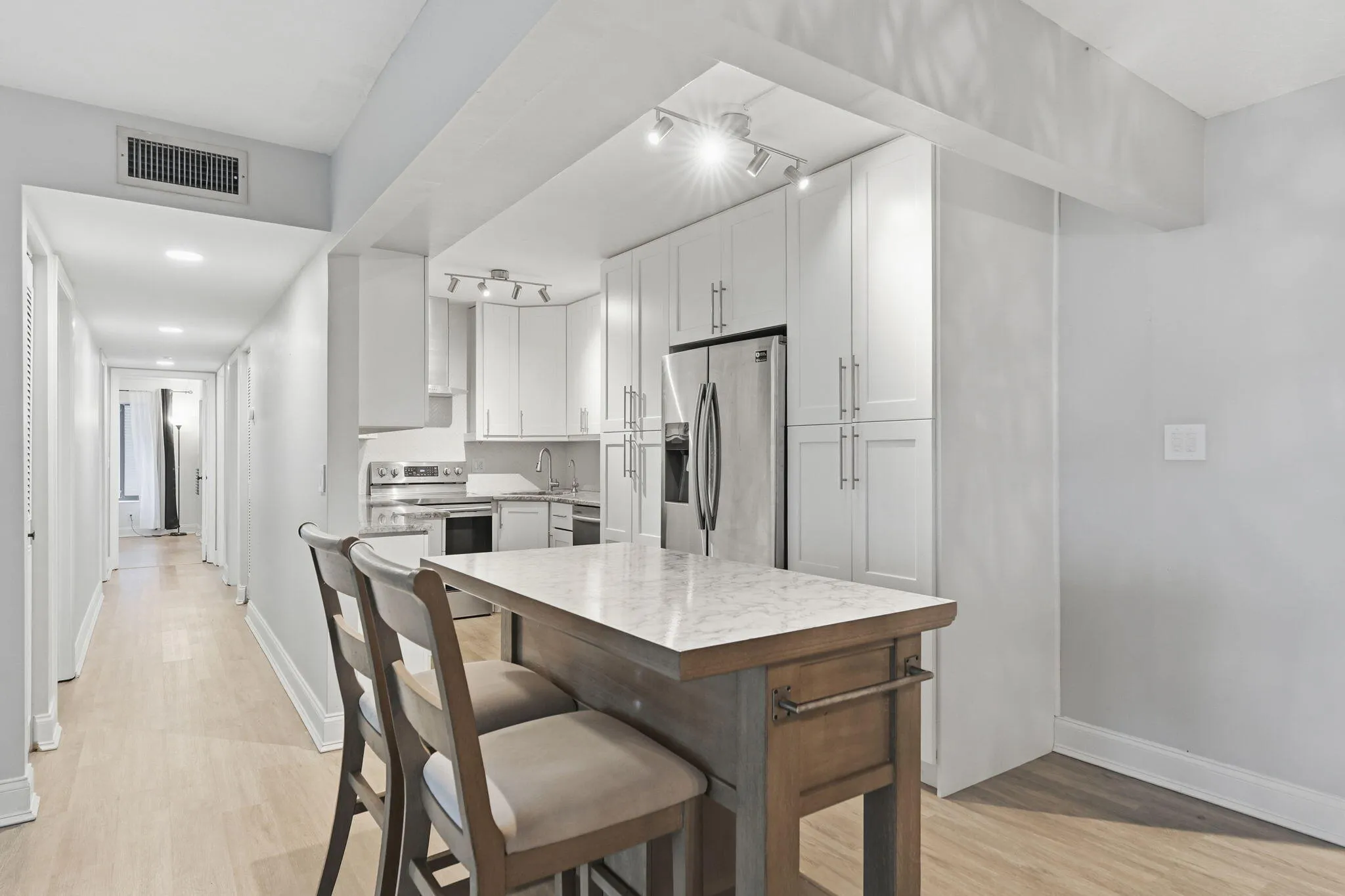 18-web-or-mls-1104_Green_Pine_Boulevard_