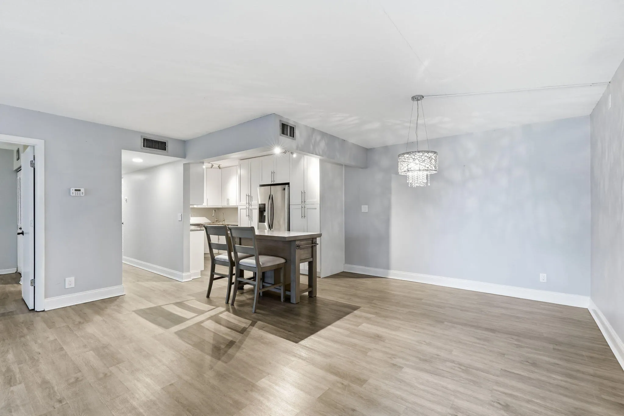 15-web-or-mls-1104_Green_Pine_Boulevard_