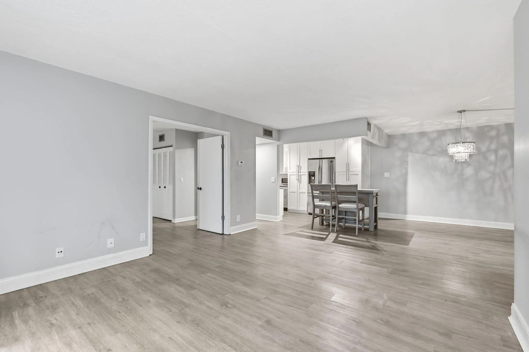 24-web-or-mls-1104_Green_Pine_Boulevard_