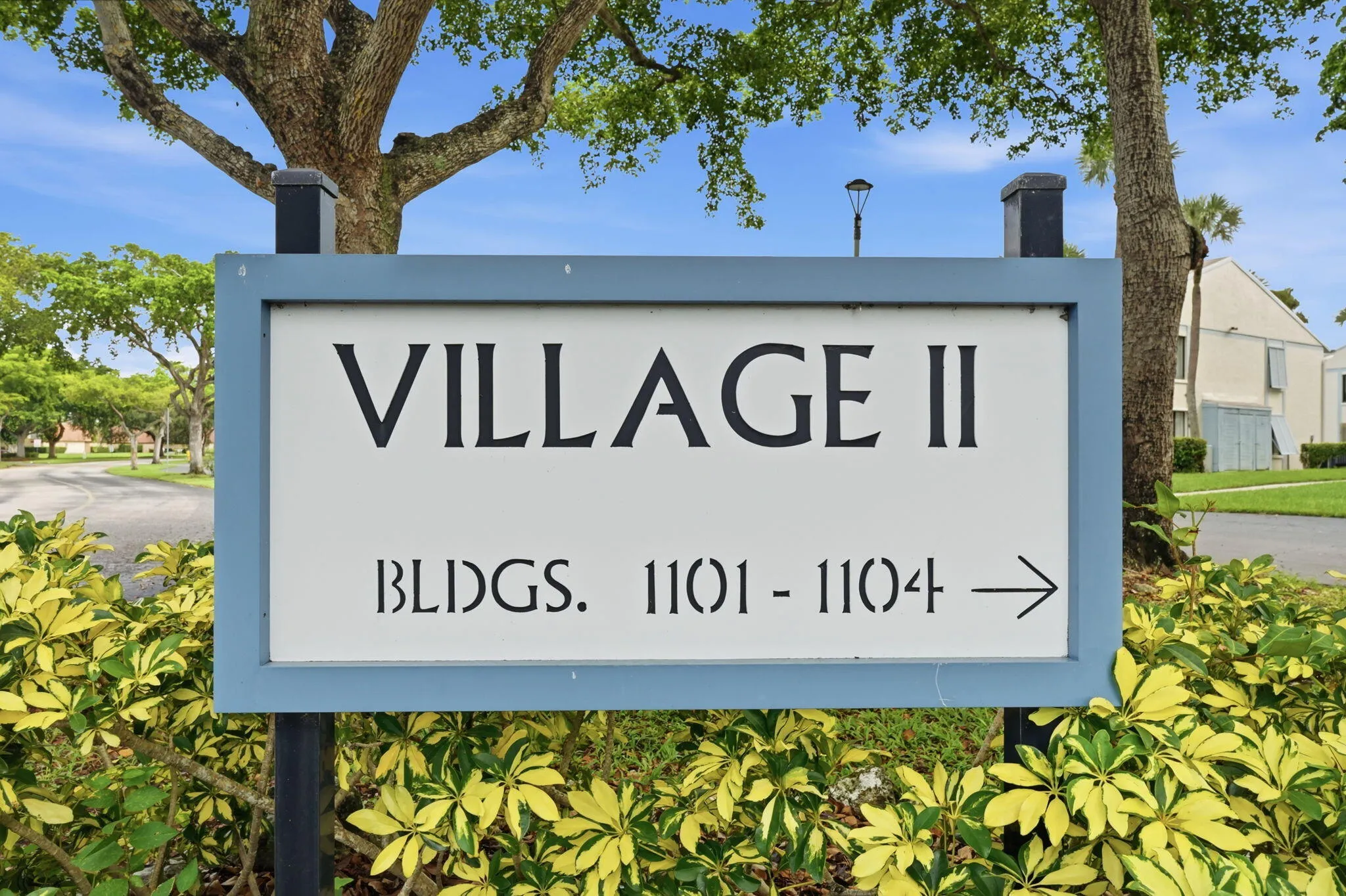 44-web-or-mls-1104_Green_Pine_Boulevard_