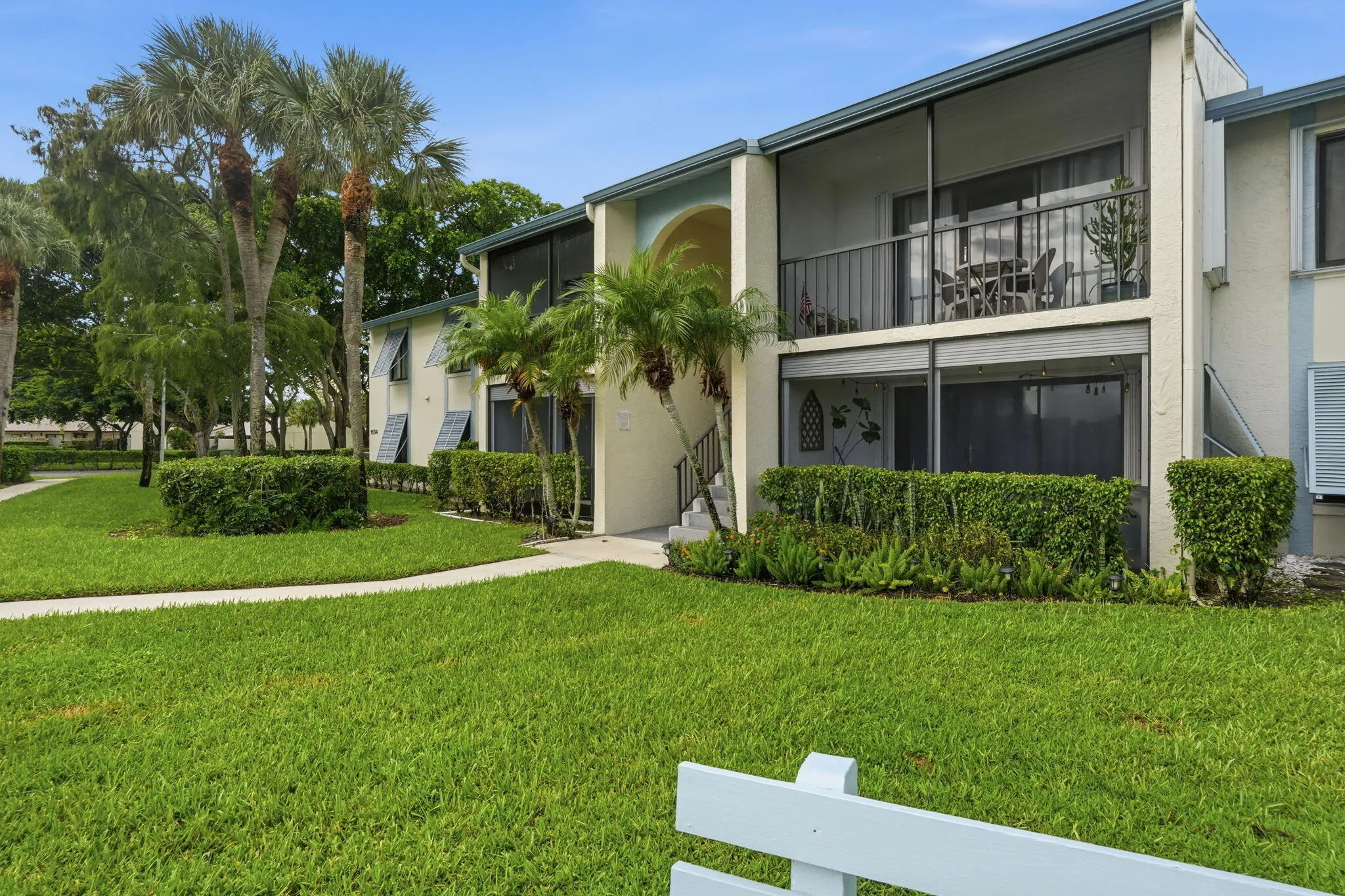 35-web-or-mls-1104_Green_Pine_Boulevard_
