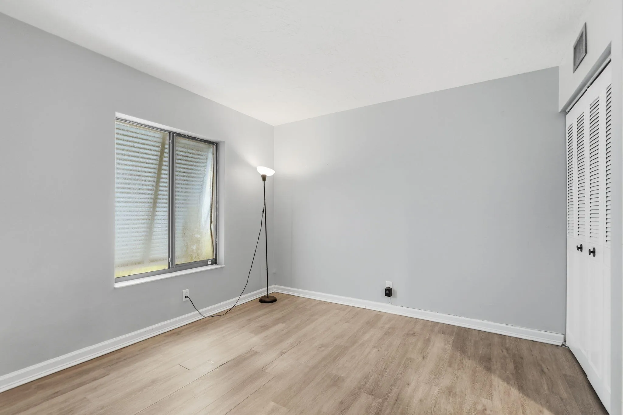 12-web-or-mls-1104_Green_Pine_Boulevard_