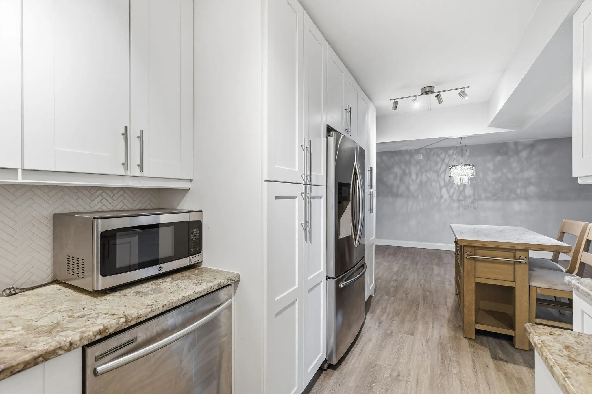 20-web-or-mls-1104_Green_Pine_Boulevard_