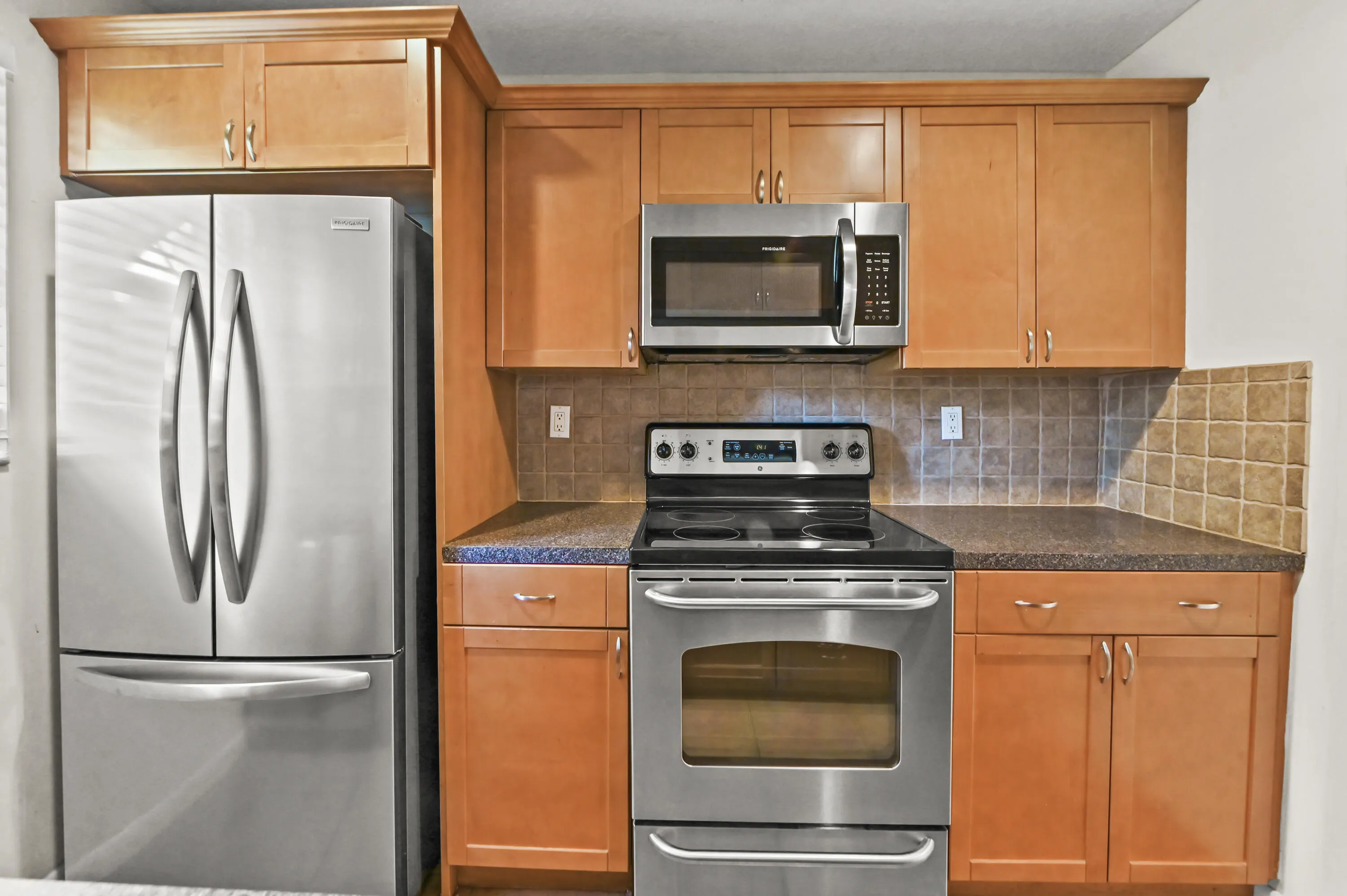 12 Kitchen 02