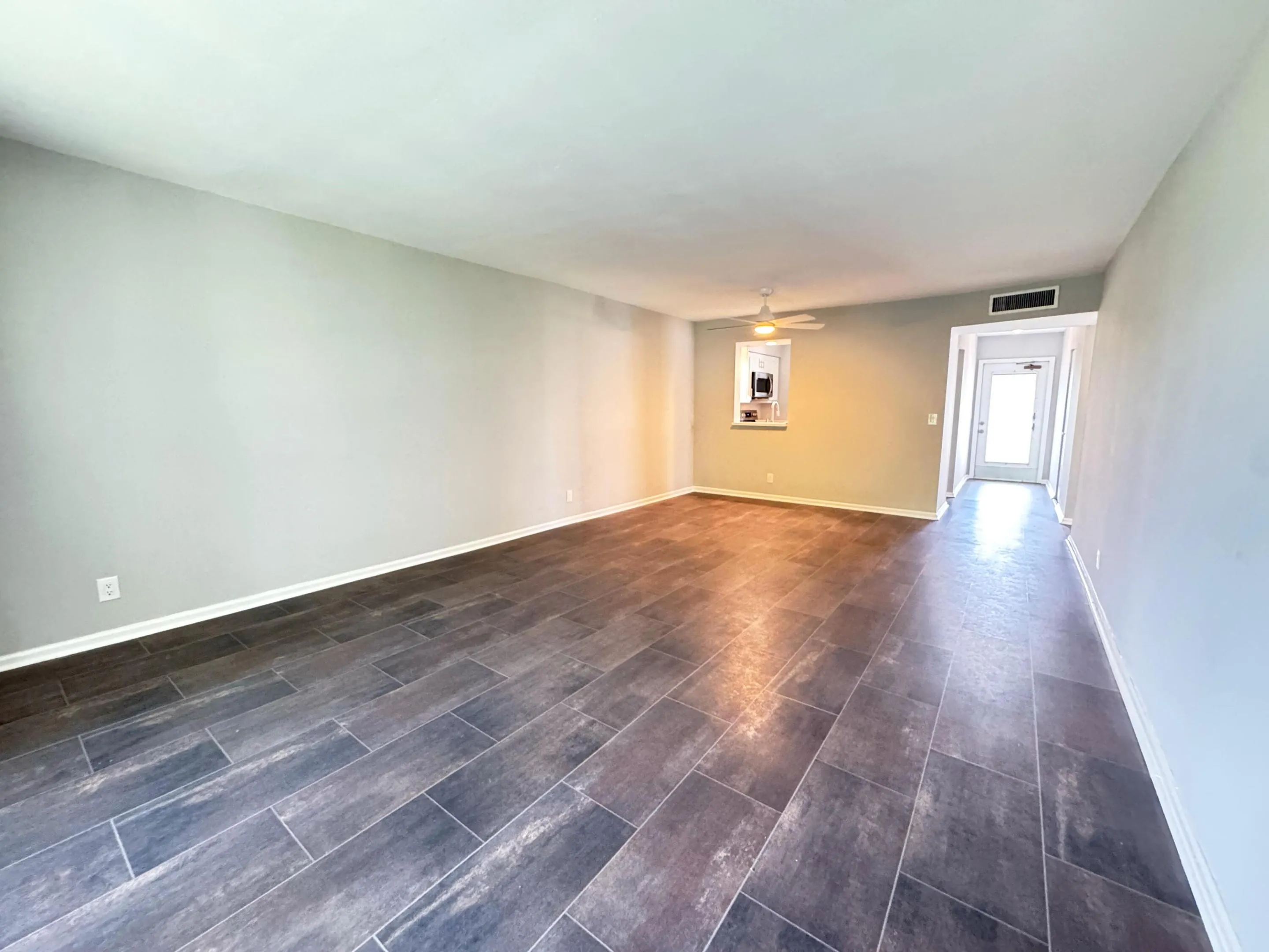 living room 002