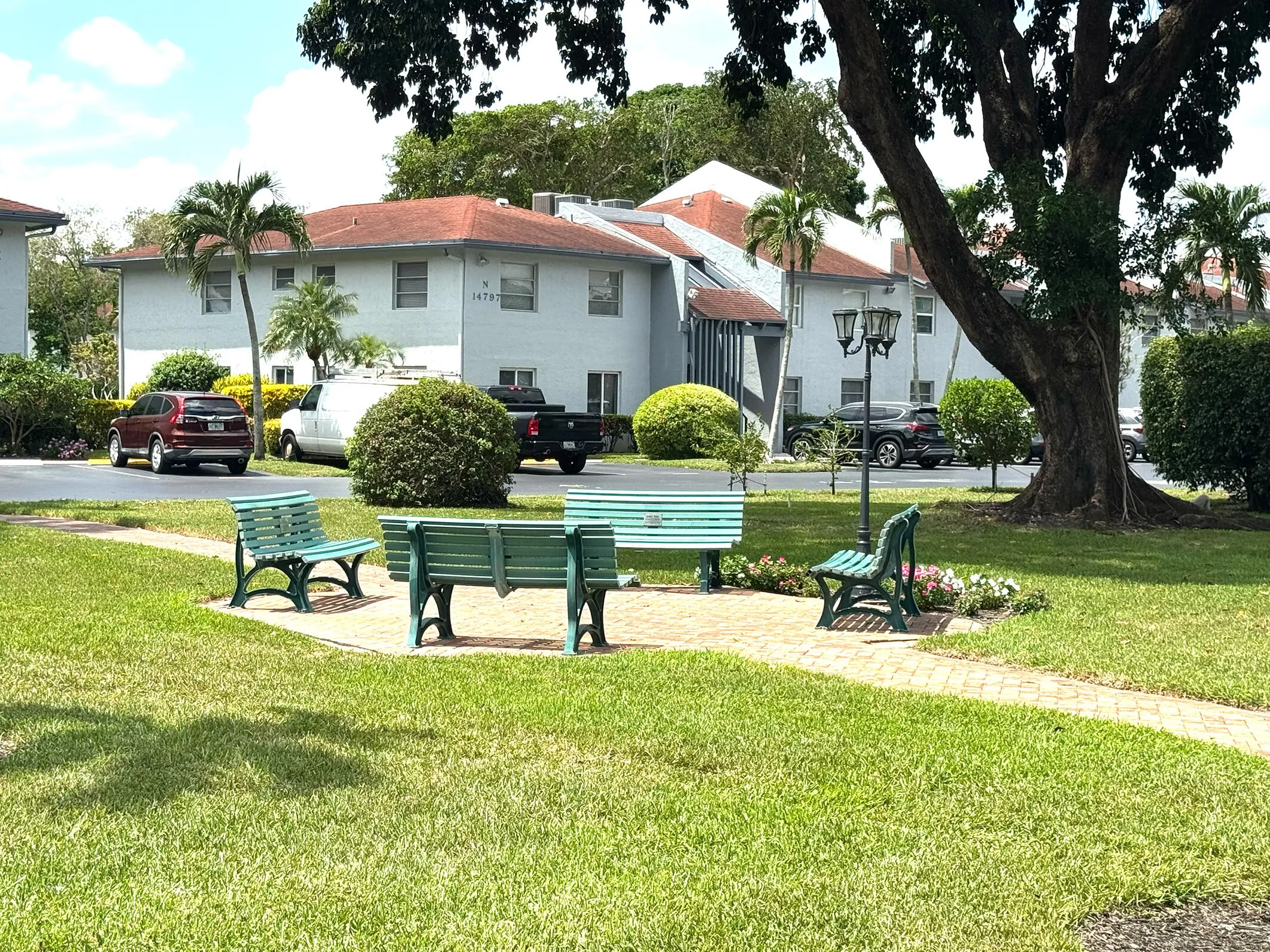 common areas for relaxing or meeting friends