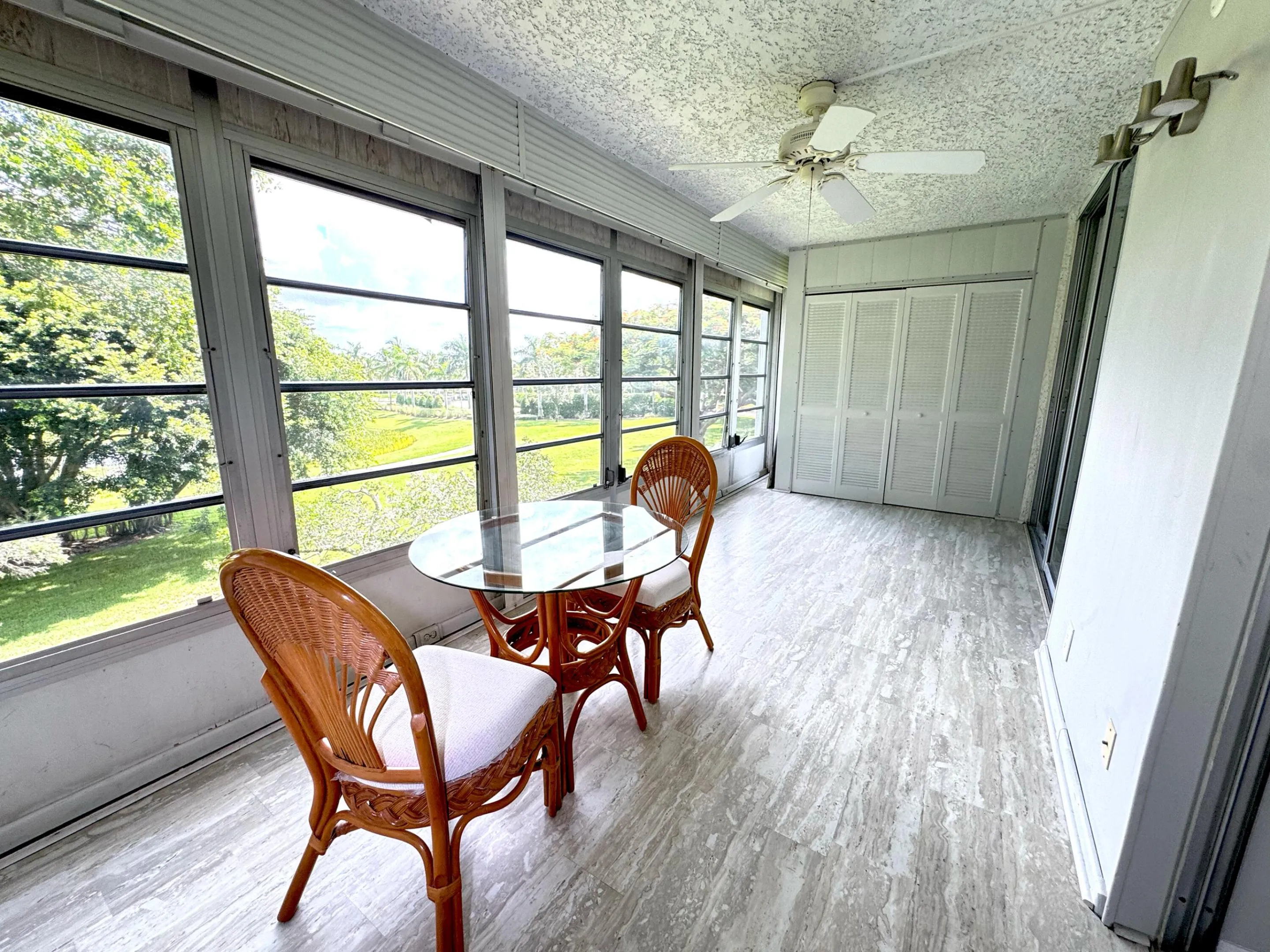 porch 001