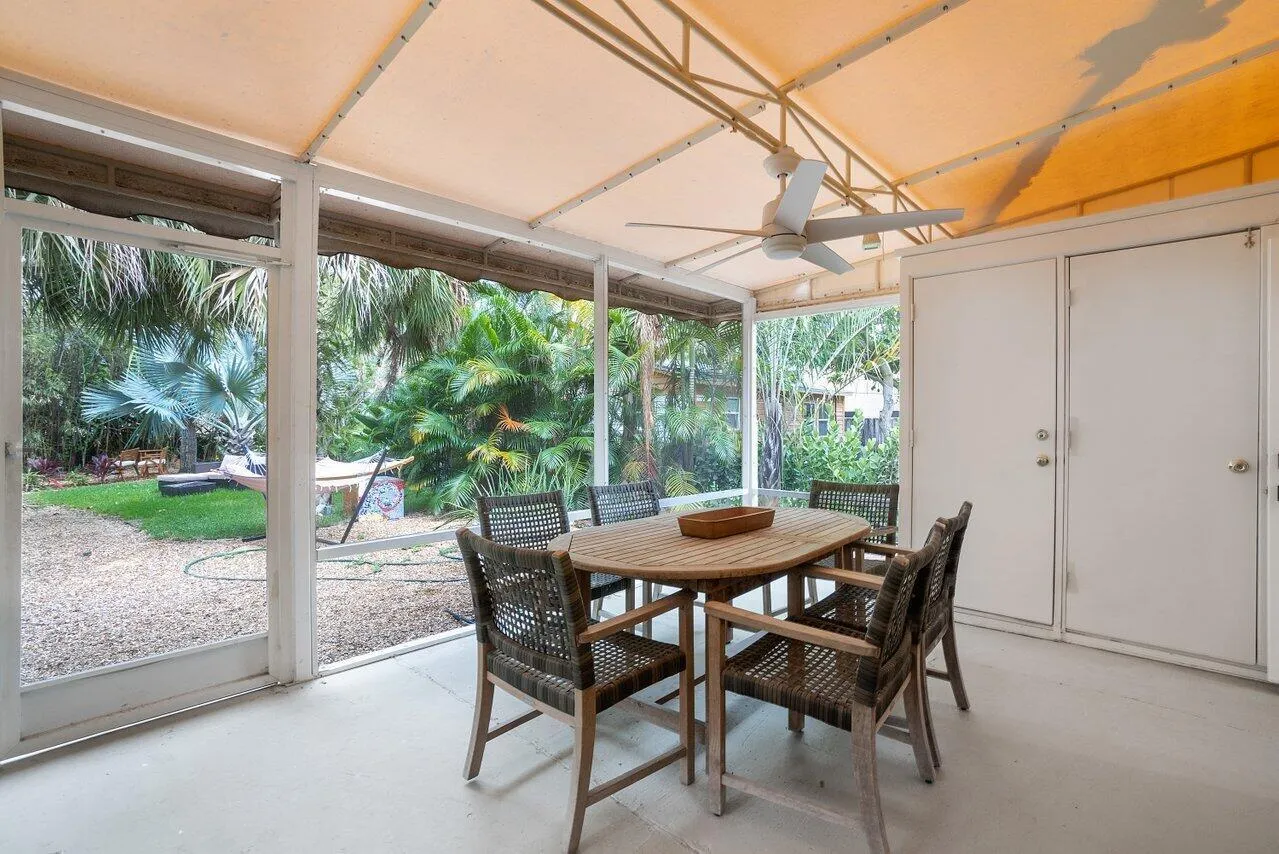 036-726NStreet-WestPalmBeach-FL-33401-SM
