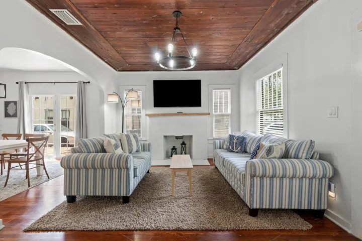 007-726NStreet-WestPalmBeach-FL-33401-FU