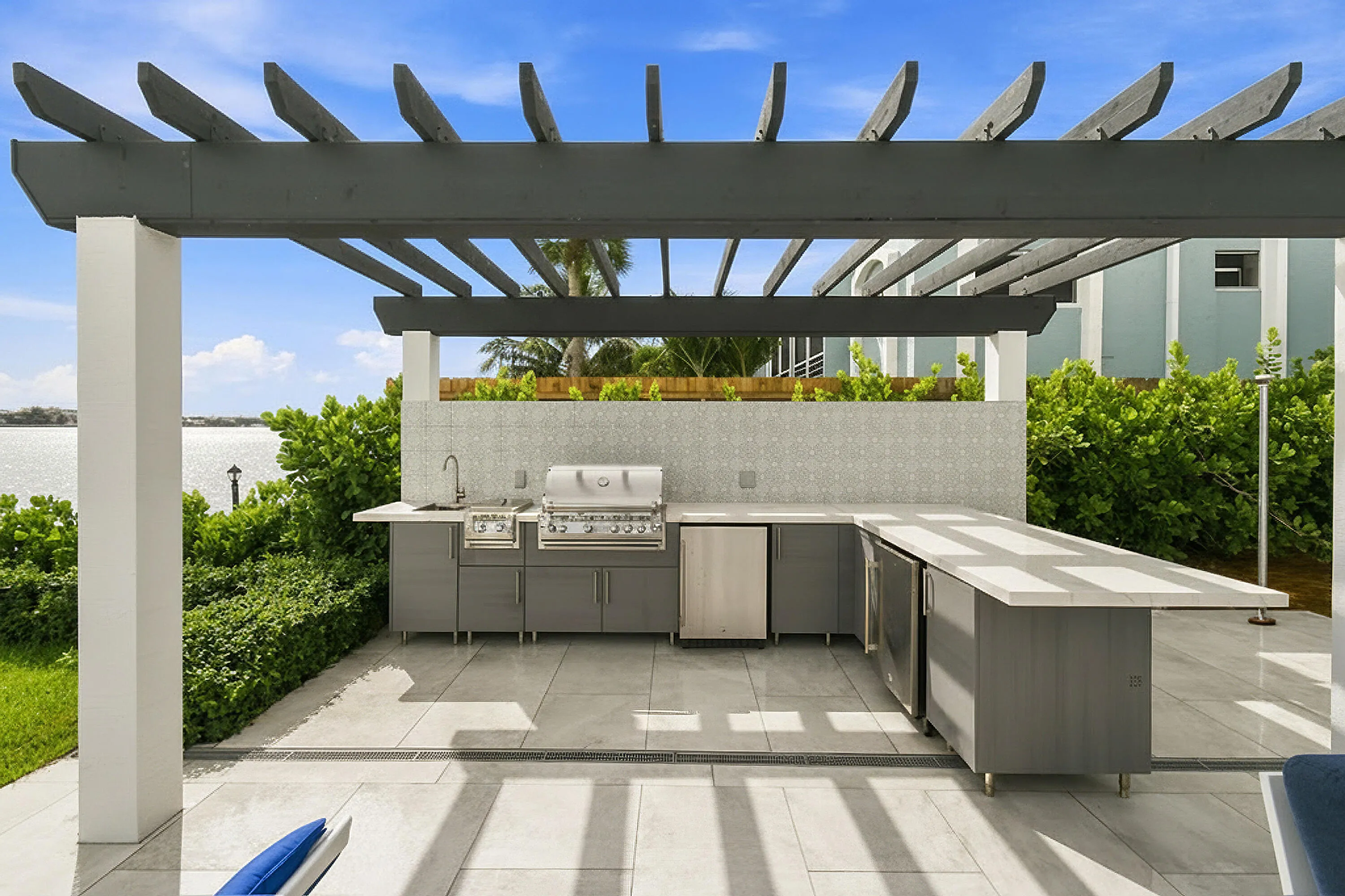 Outdoor Kitchen