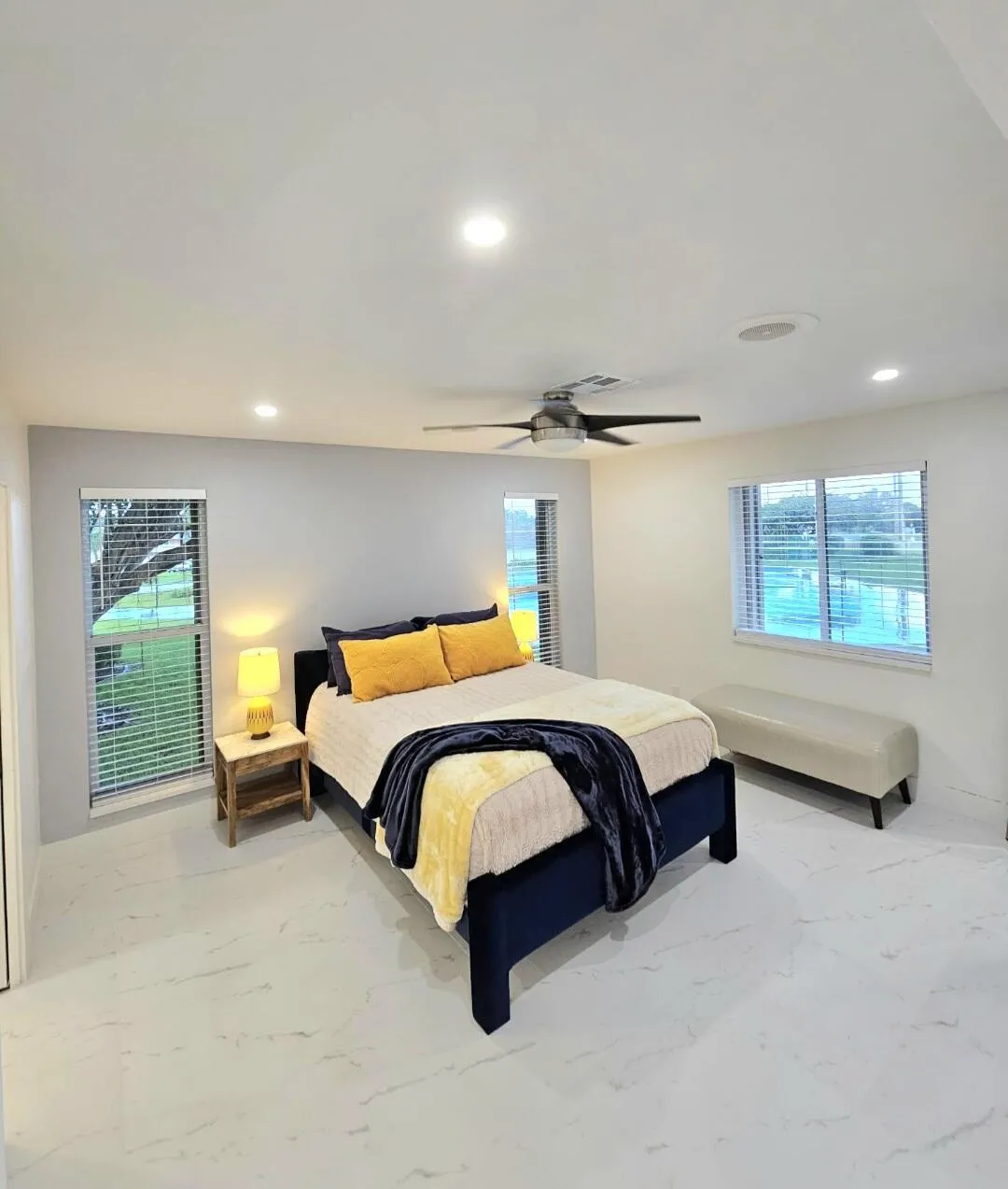 Master En-suite Bedroom