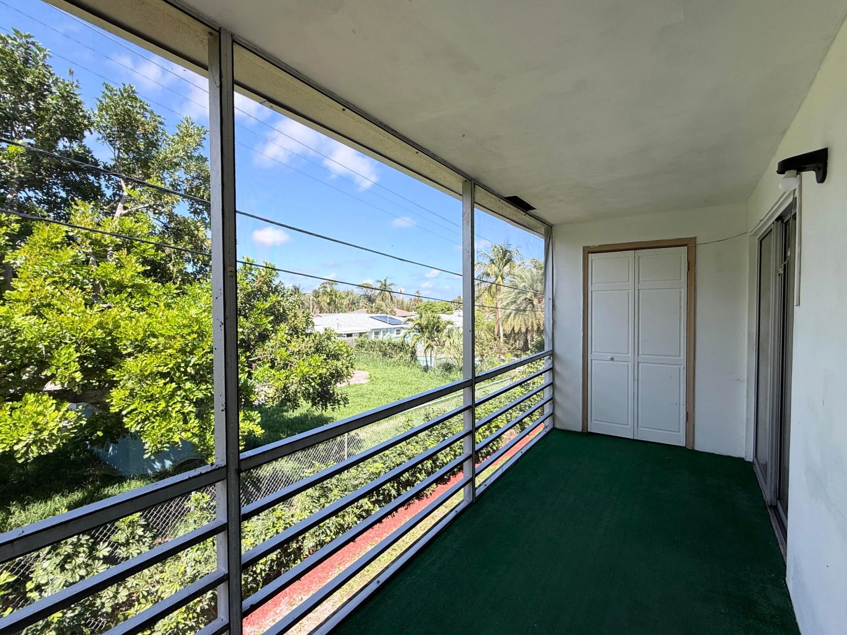 screened balcony