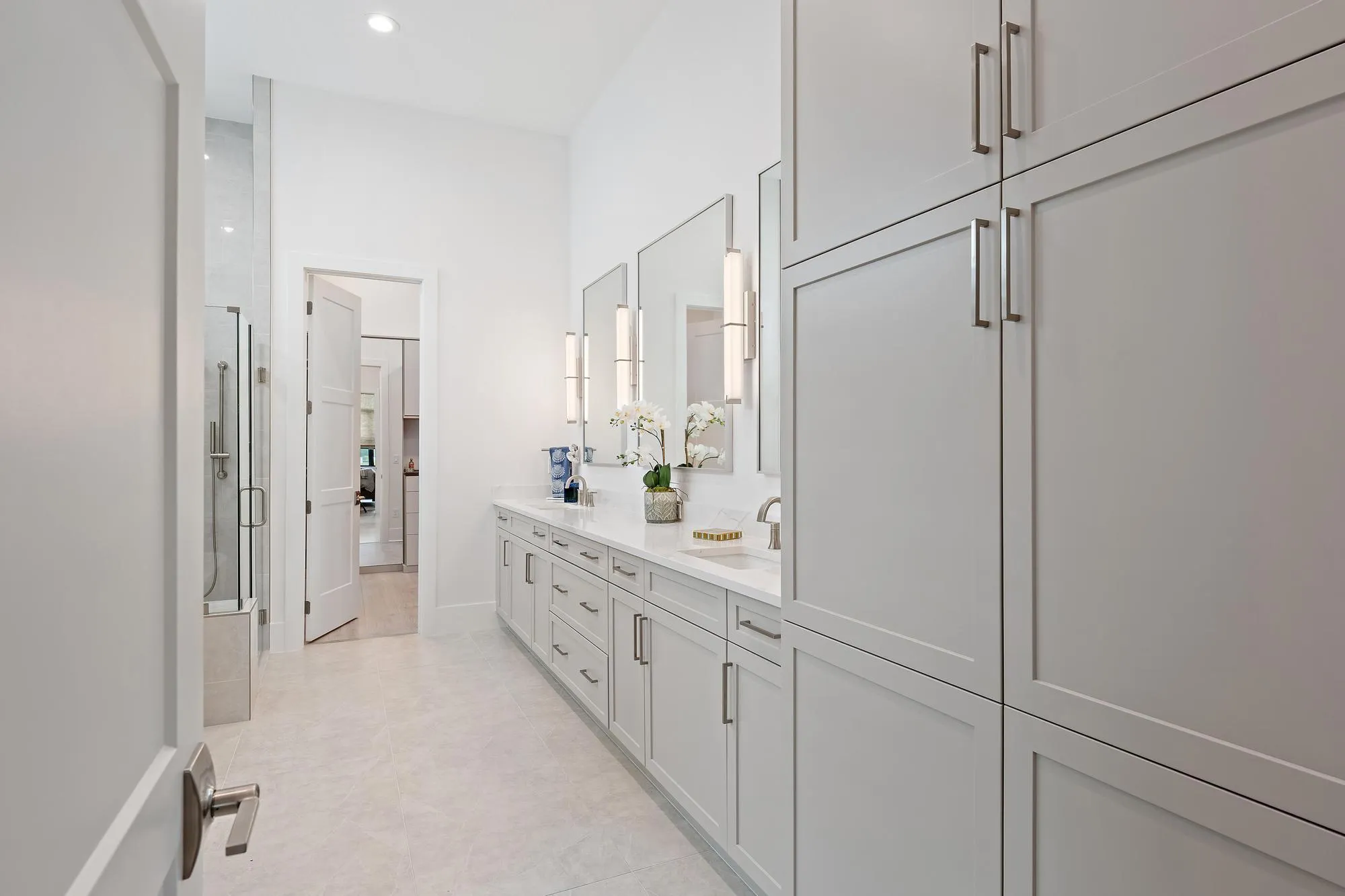 primary bathroom 2