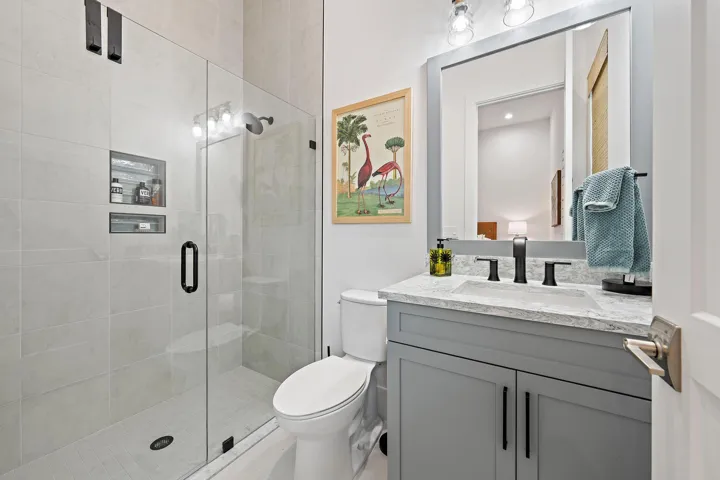 Guest Bath 1