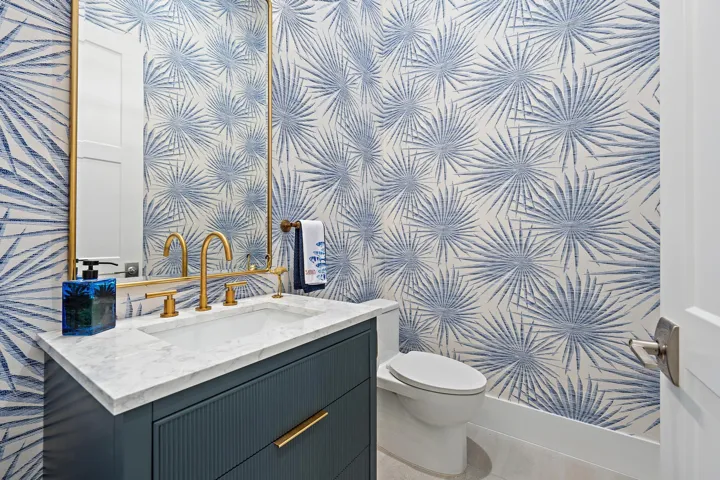 1/2 Bath