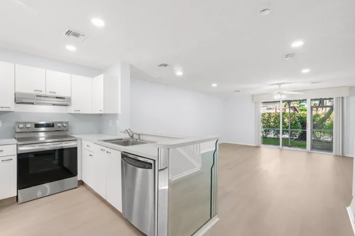 4-web-or-mls-7107 Woodmont Way, Tamarac,