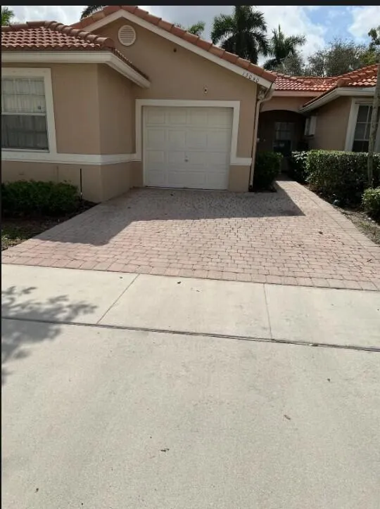 garage and drive1