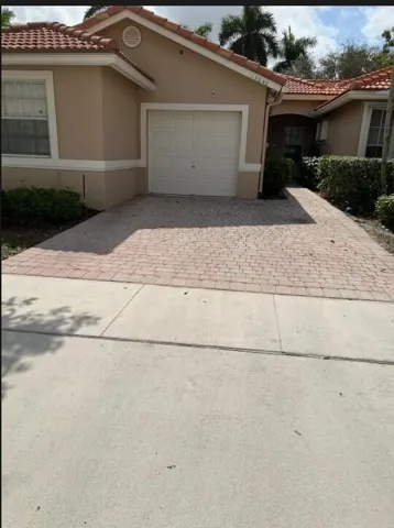 garage and drive1