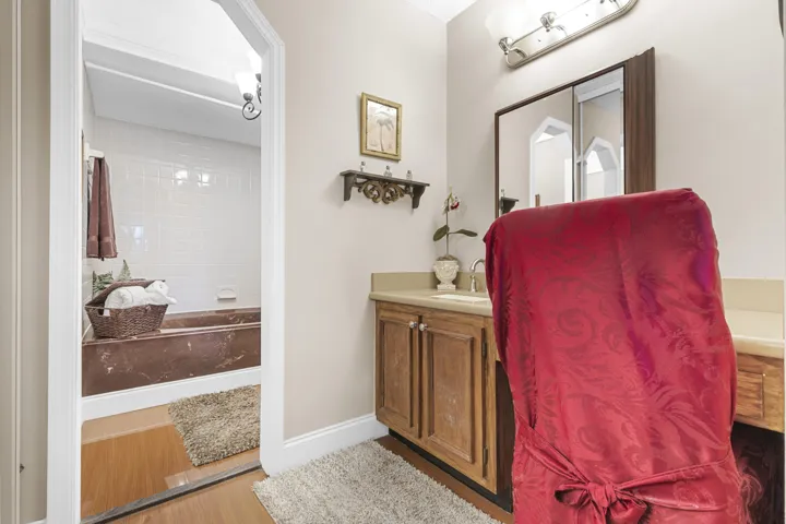 Ensuite Master Bathroom