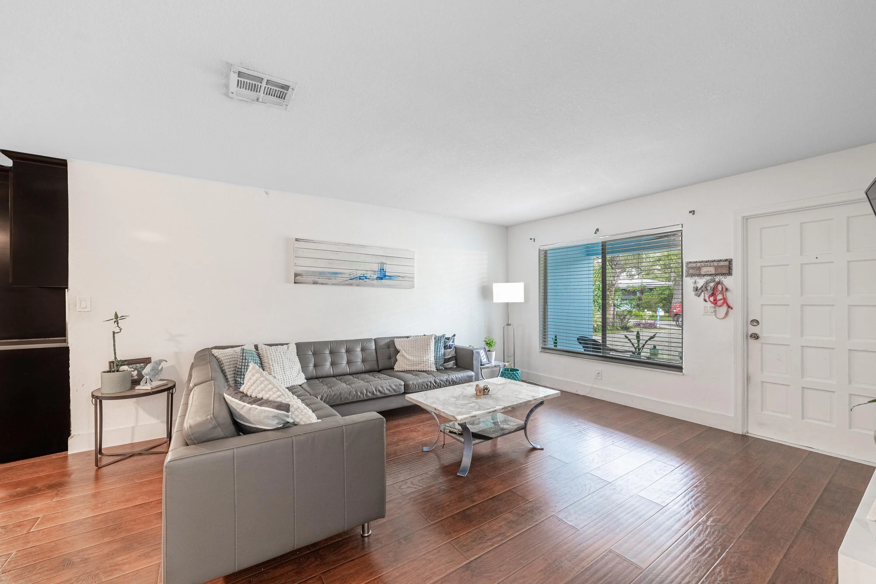Livingroom-3