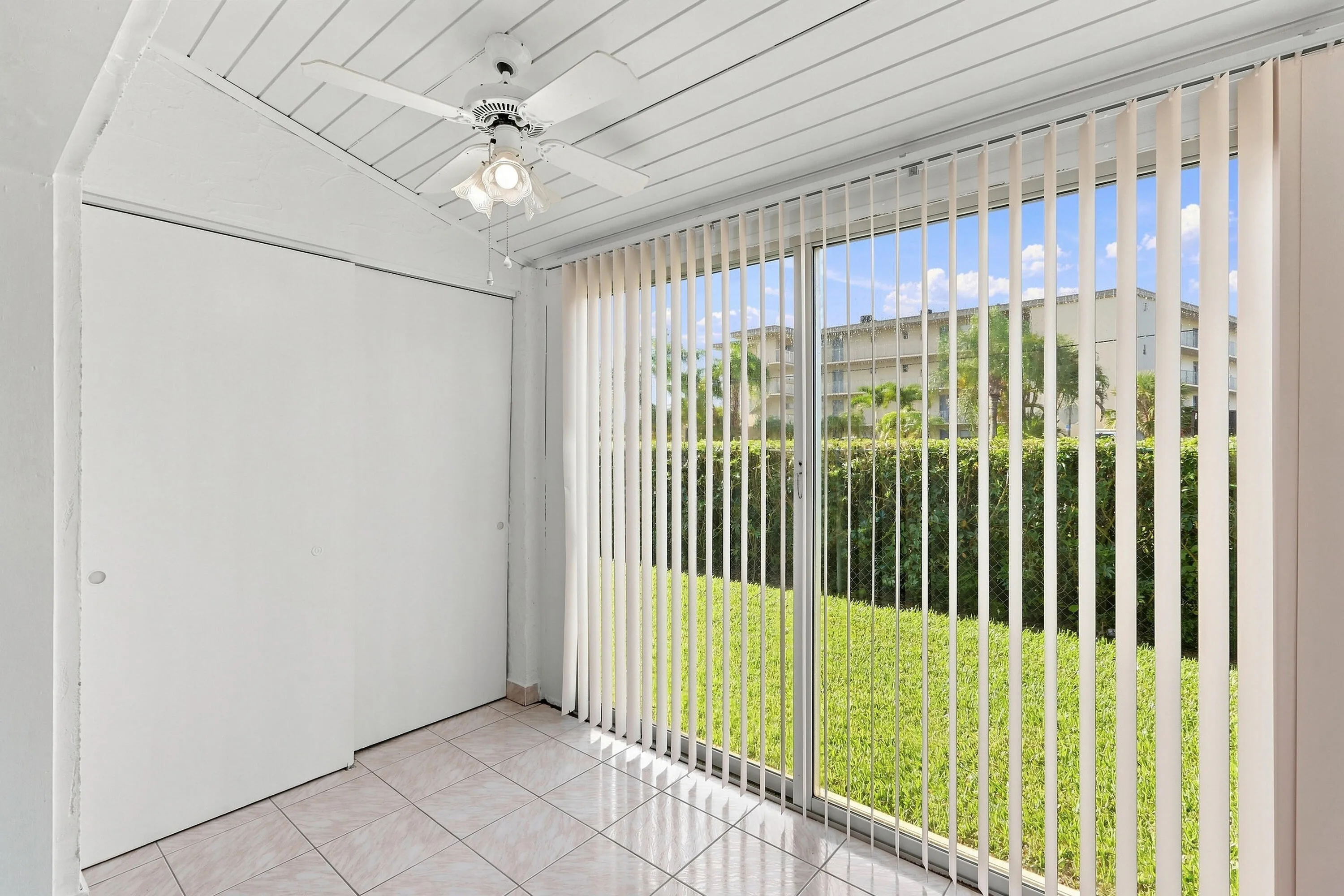 Laundry & Sun Room