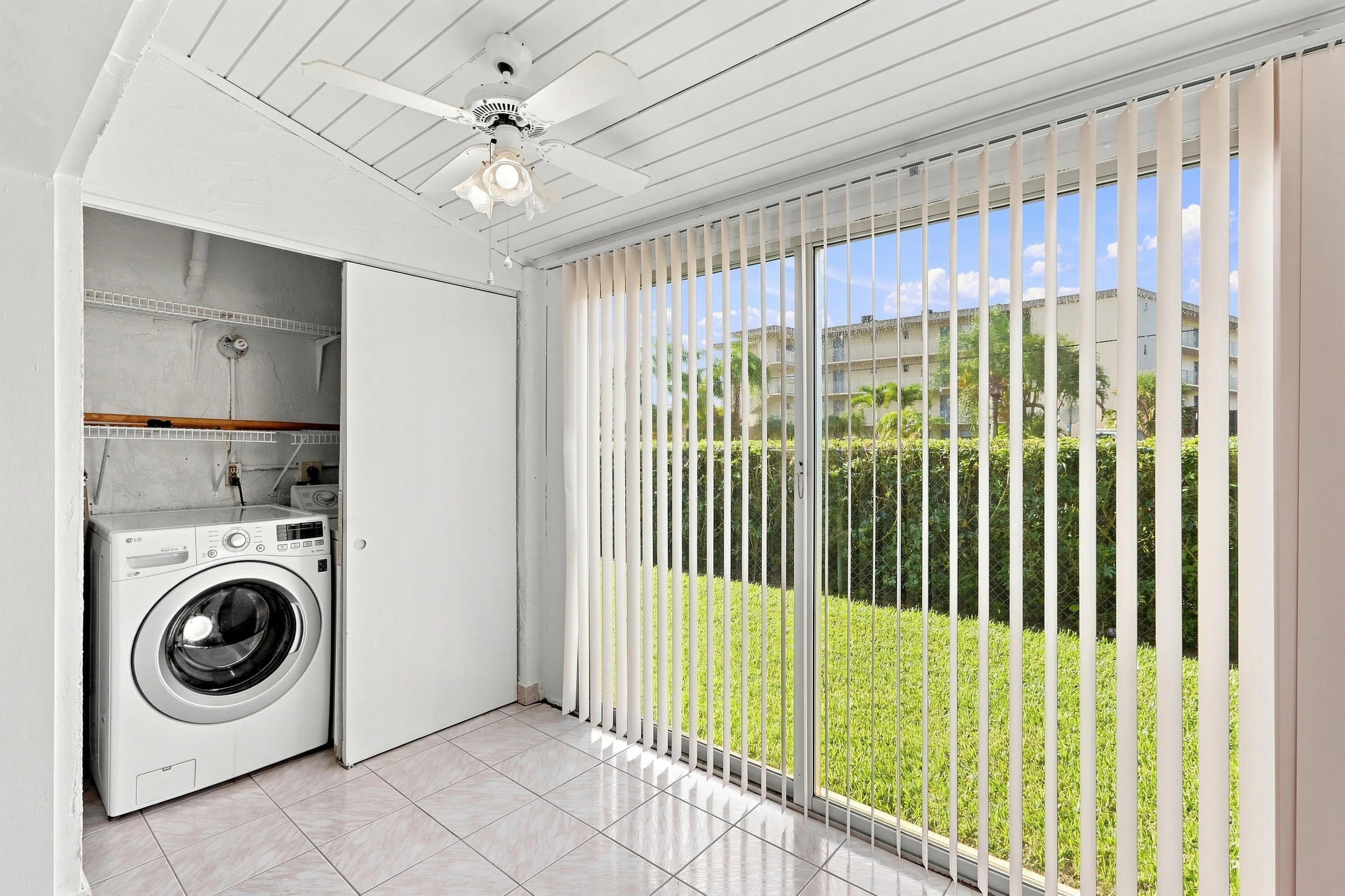 Laundry & Sun Room 2