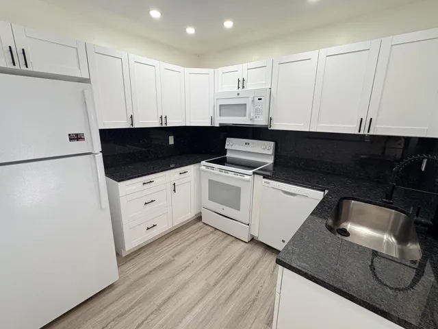 REFRIGERATOR, RANGE, DISHWASHER & MICROWAVE