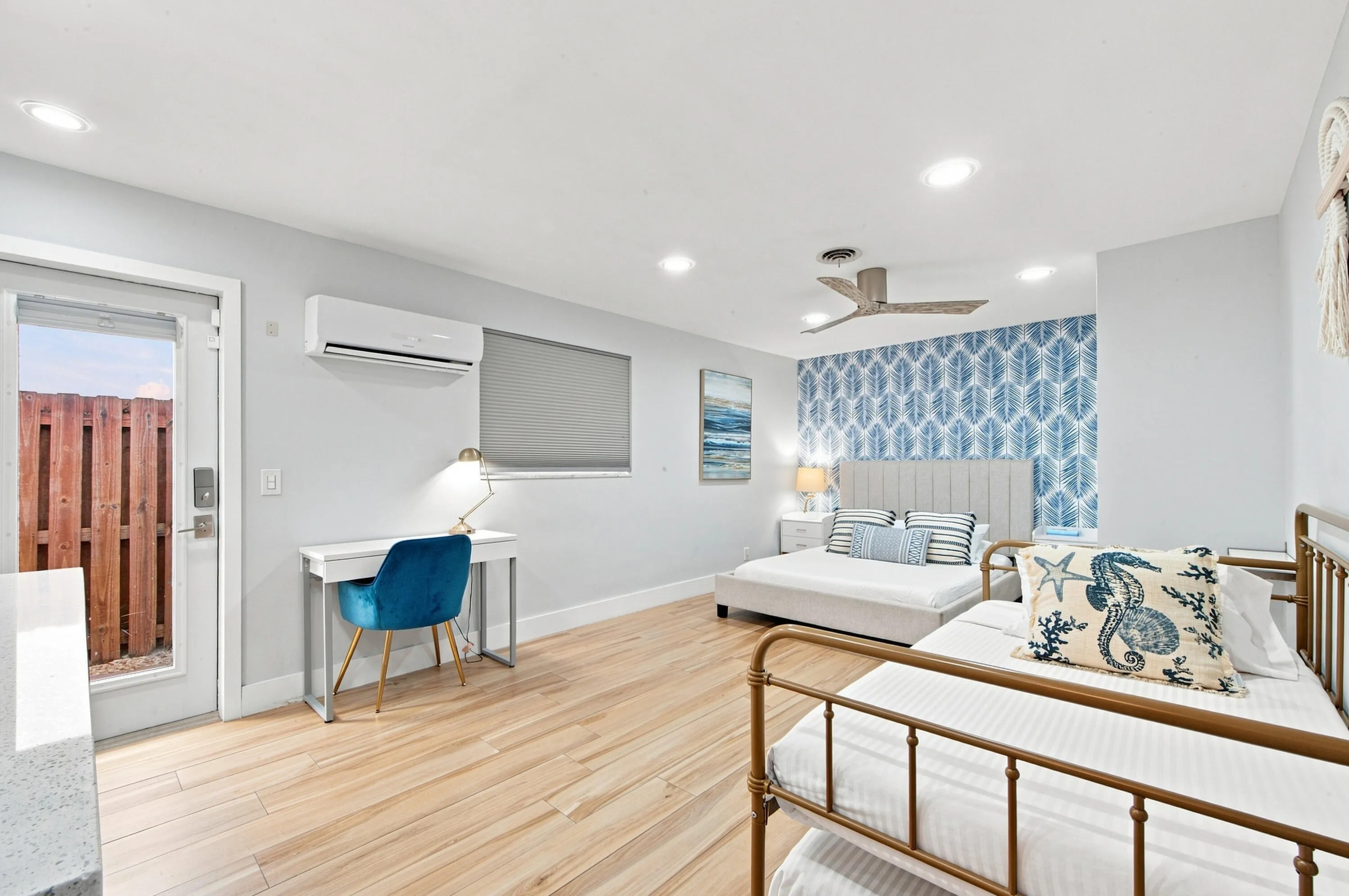 4710 NE 27th-0038