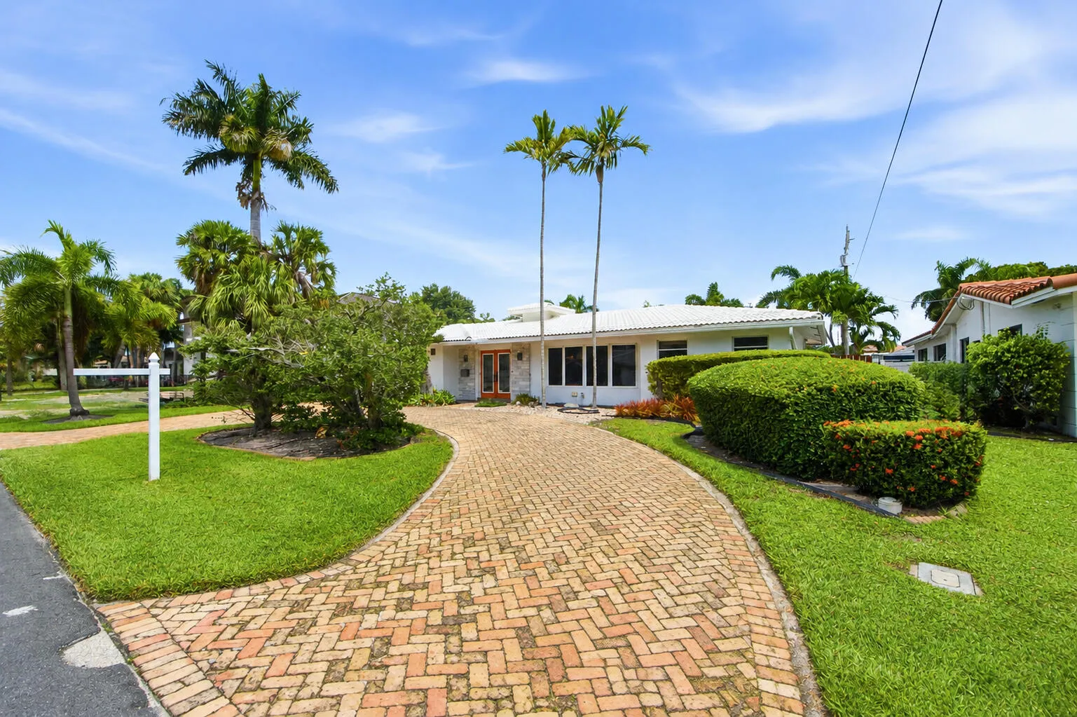 4710 NE 27th-0005