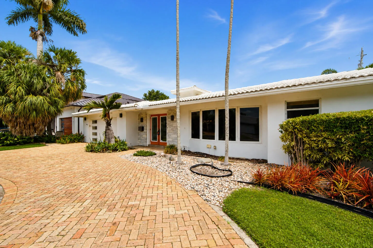 4710 NE 27th-0007