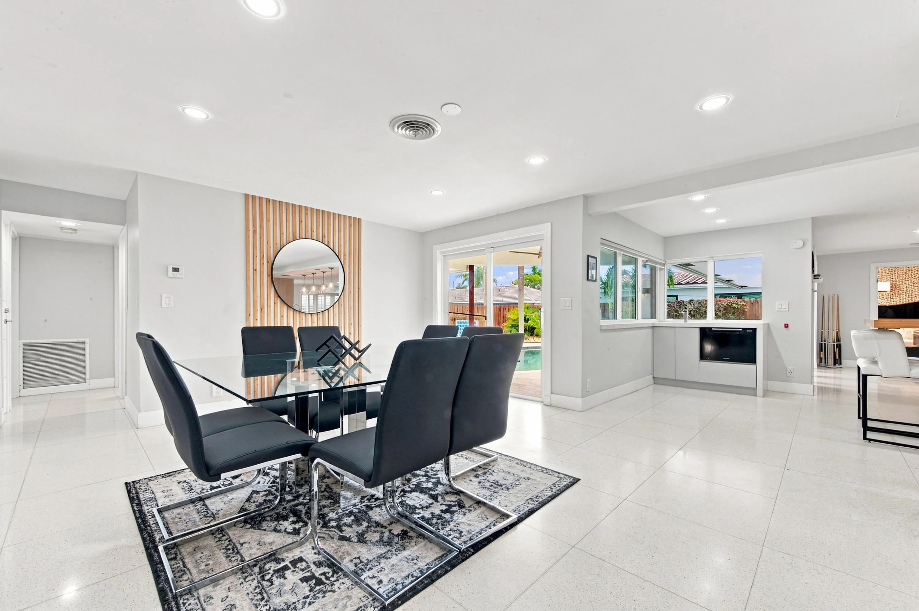 4710 NE 27th-0026