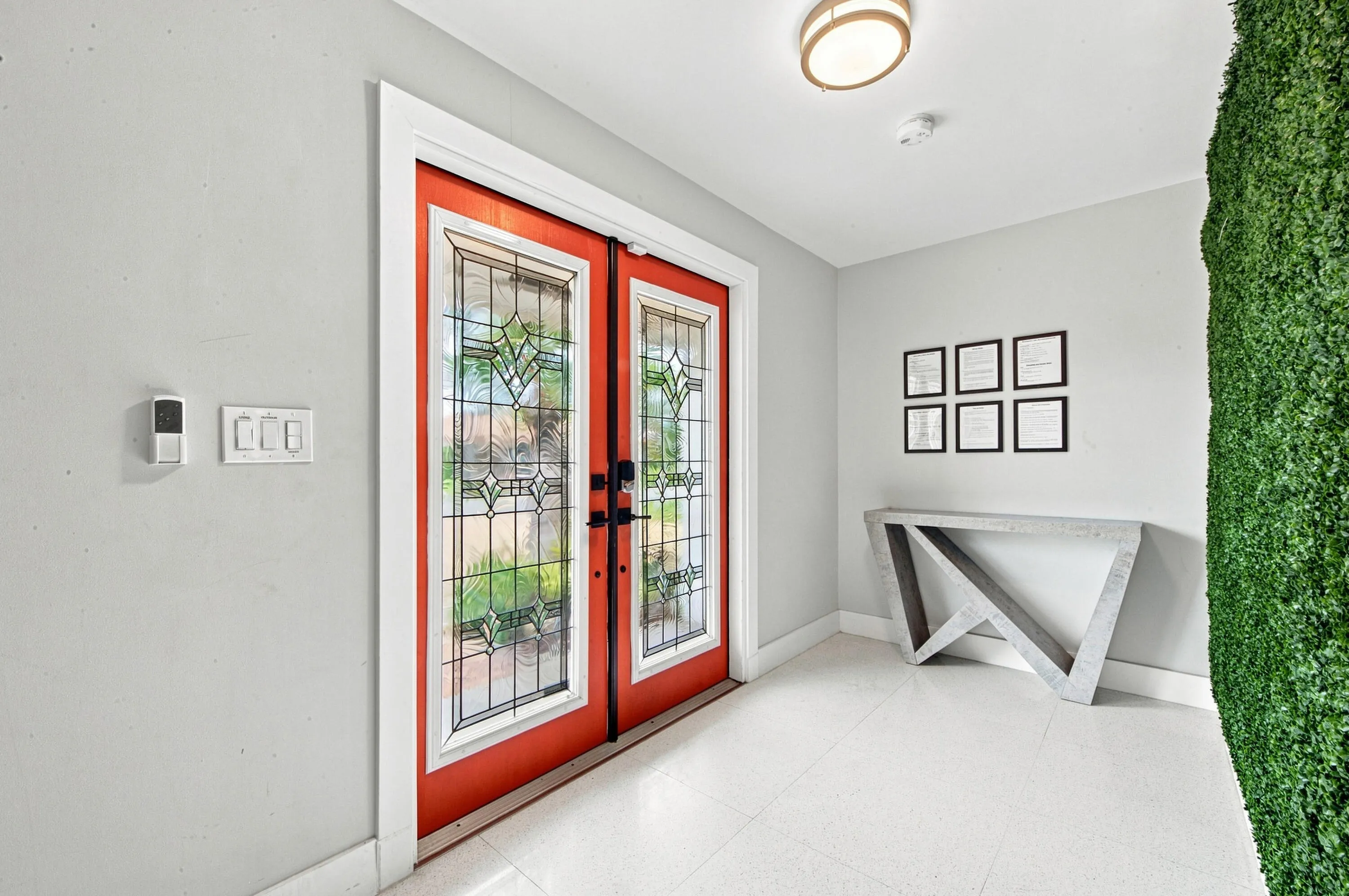 4710 NE 27th-0010
